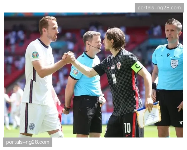 英格兰左后卫位置仍存变数 奥莱利斯凯利伯恩三人竞争上岗 英格兰左后卫位置仍存变数 奥莱利斯凯利伯恩三人竞争上岗